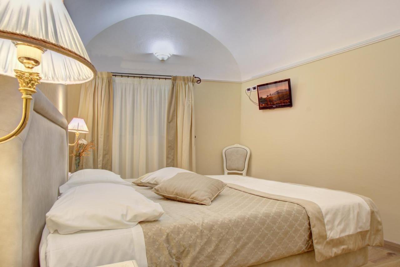 Hotel La Locanda Volterra Bagian luar foto