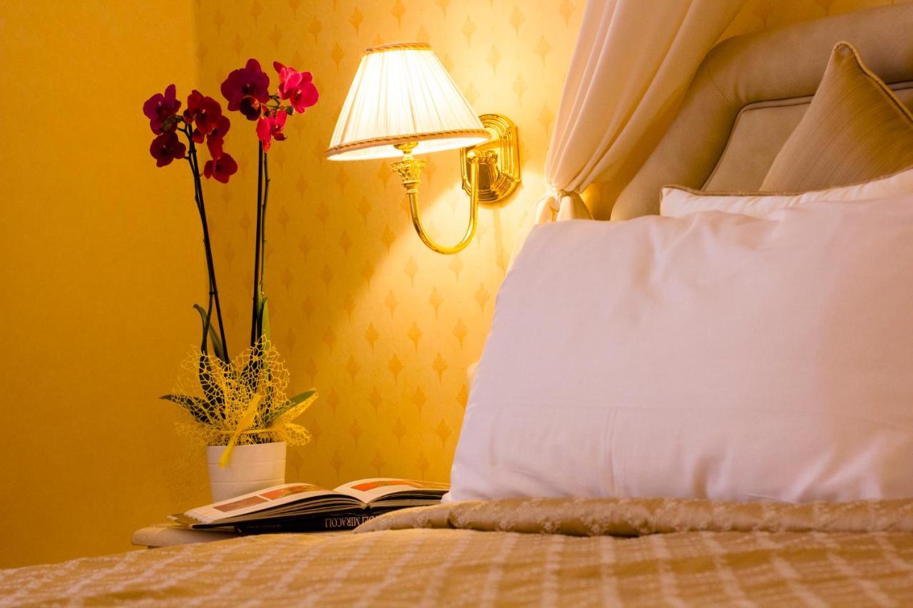 Hotel La Locanda Volterra Bagian luar foto