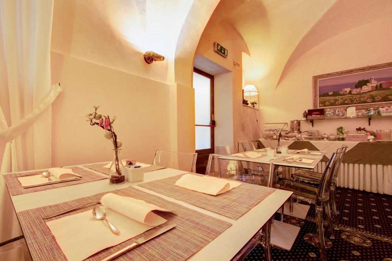 Hotel La Locanda Volterra Bagian luar foto